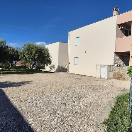 Apartman Petar Ražanac Zewnętrze zdjęcie