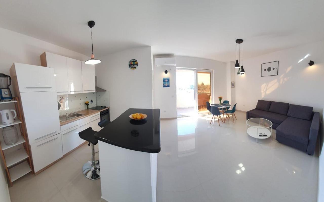 Apartman Petar Ražanac Zewnętrze zdjęcie