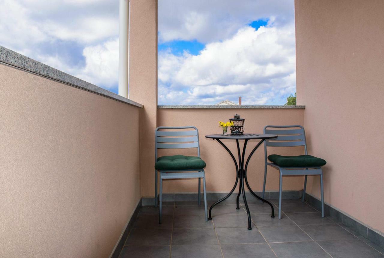 Apartman Petar Ražanac Zewnętrze zdjęcie